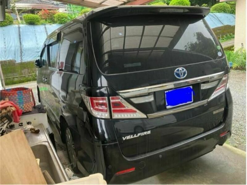 VELLFIRE-12