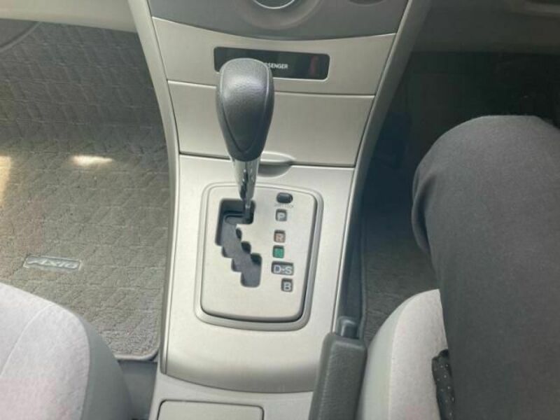 COROLLA AXIO