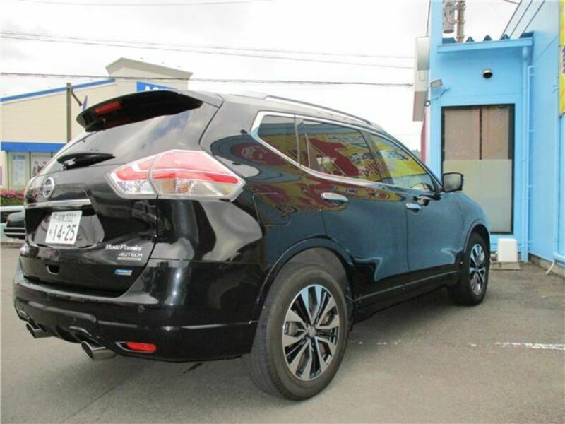 X-TRAIL-18
