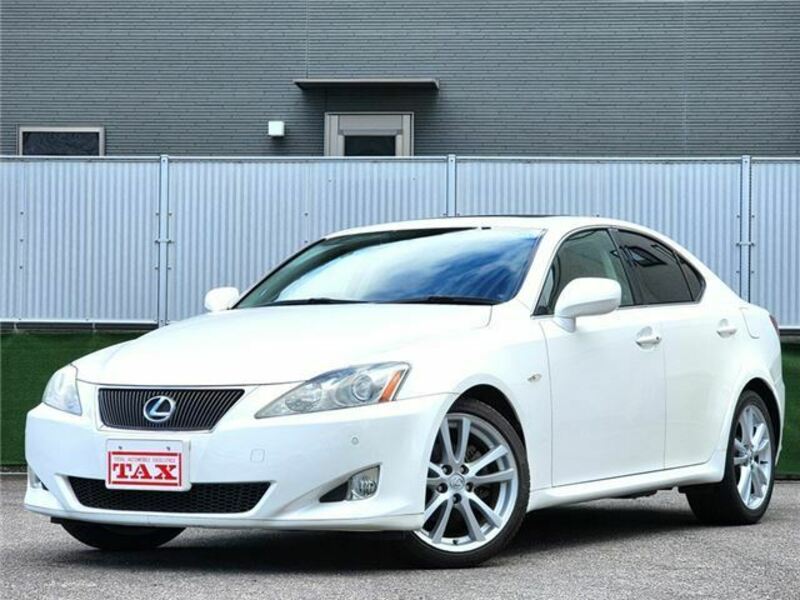LEXUS IS