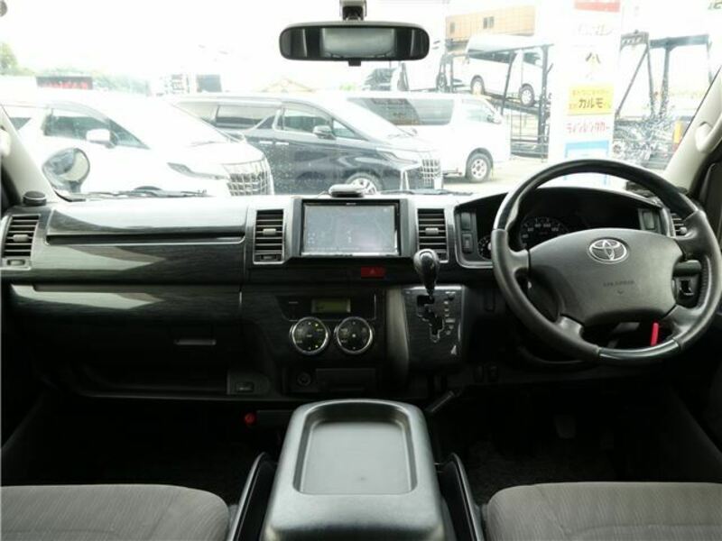 HIACE VAN-1