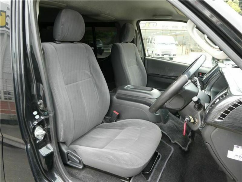 HIACE VAN-4
