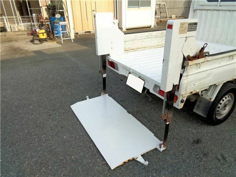 MINICAB TRUCK