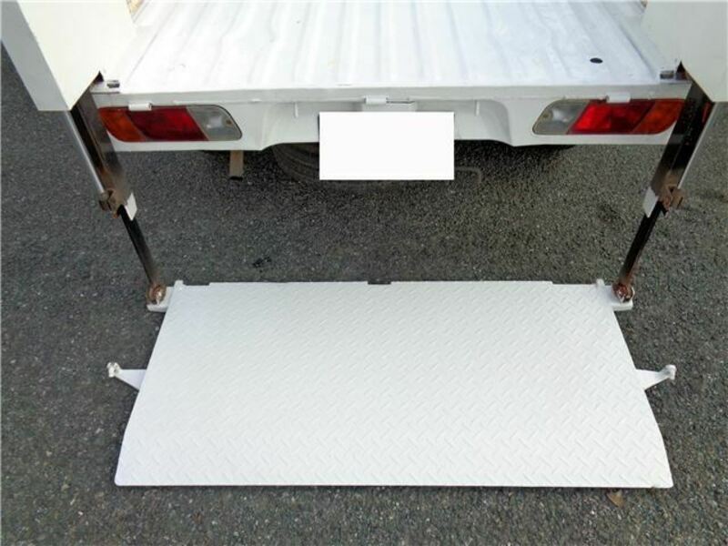 MINICAB TRUCK