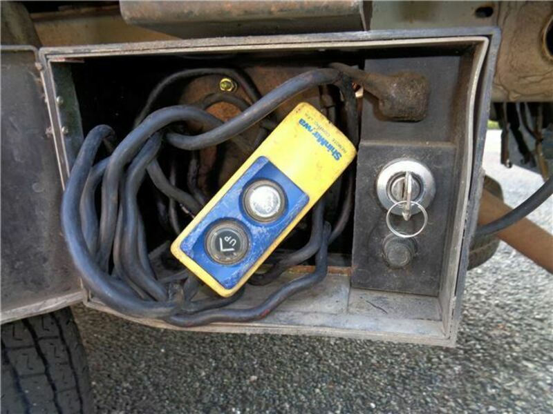 MINICAB TRUCK