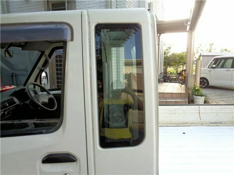 MINICAB TRUCK