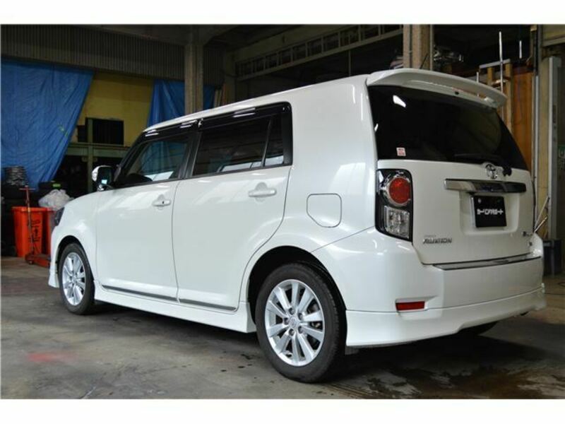 COROLLA RUMION