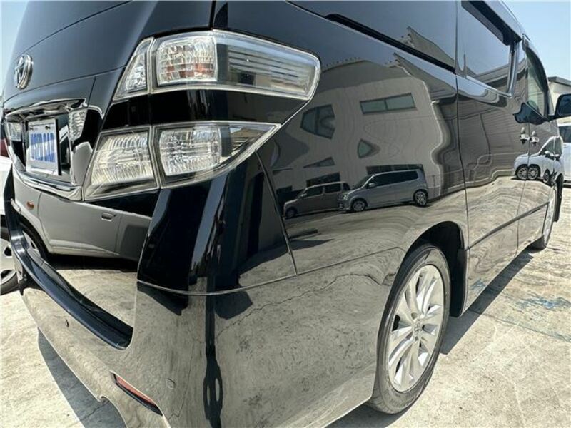 VELLFIRE-39