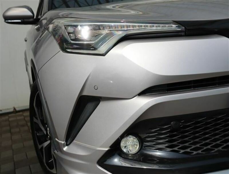 C-HR-12