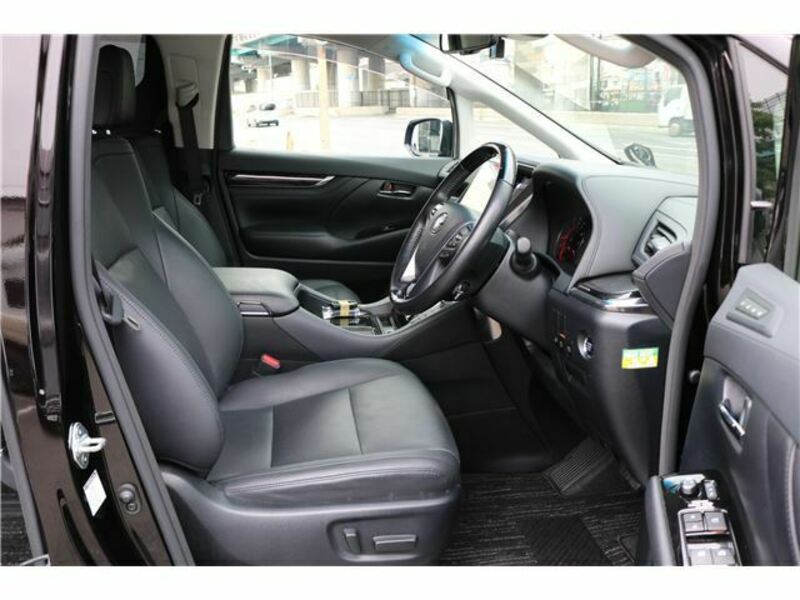 VELLFIRE-7