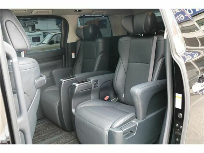 VELLFIRE-14