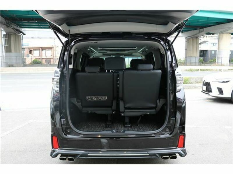 VELLFIRE-31