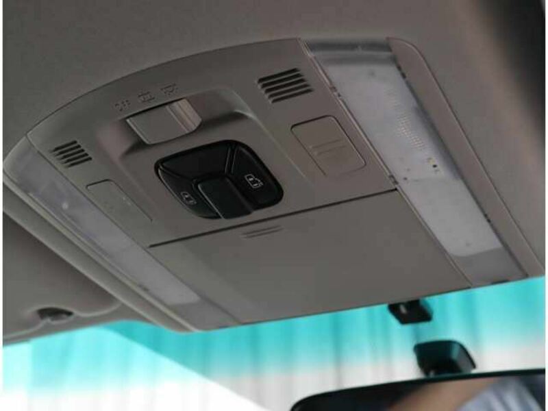 VELLFIRE-12
