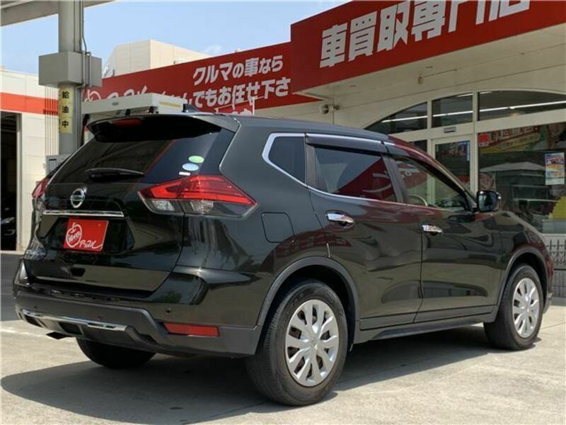 X-TRAIL