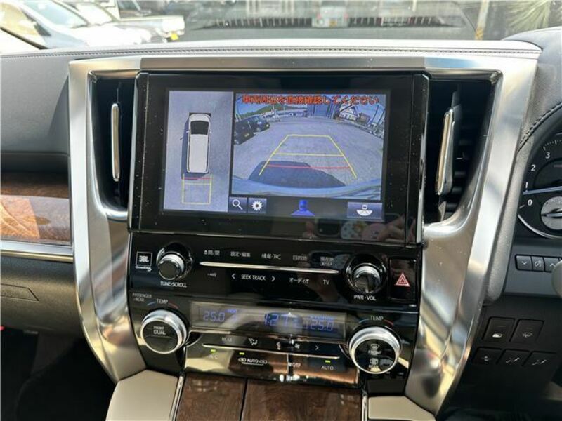 VELLFIRE-18