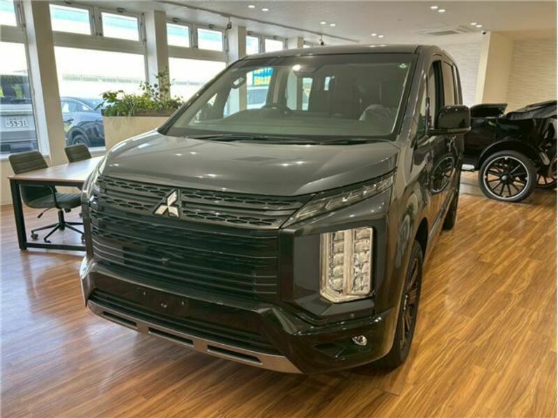 MITSUBISHI DELICA D5