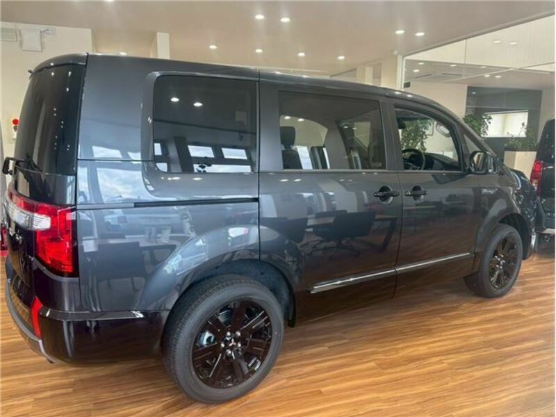 DELICA D5