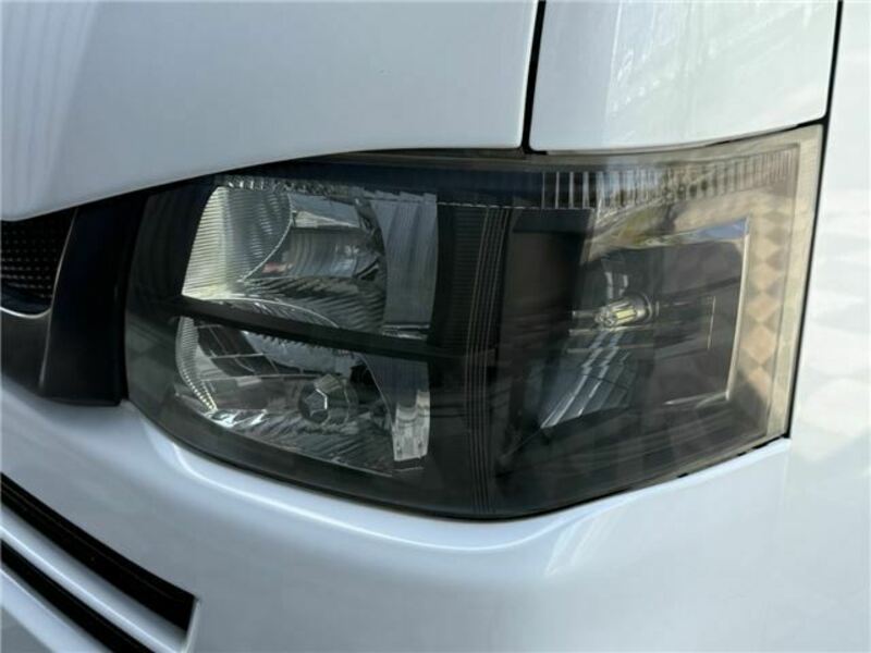 HIACE VAN-11