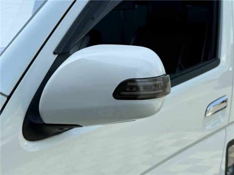 HIACE VAN-12