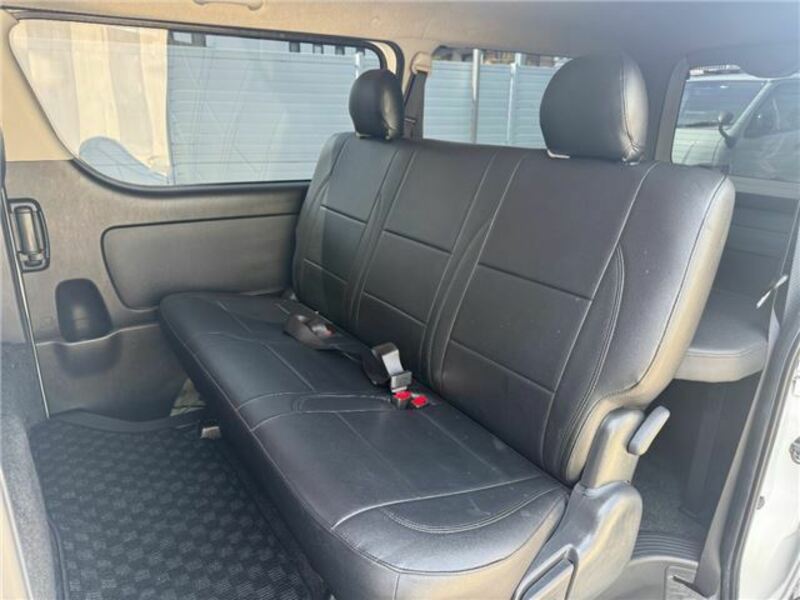 HIACE VAN-33