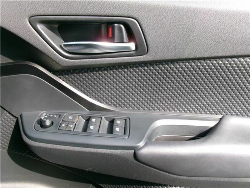 C-HR-32
