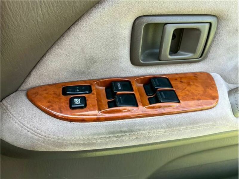 LAND CRUISER PRADO-11