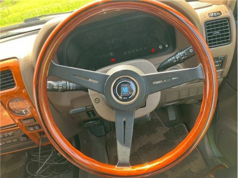 LAND CRUISER PRADO-12