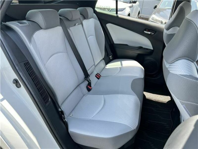 PRIUS PHV