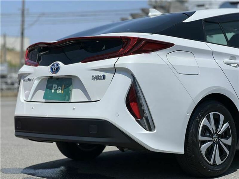PRIUS PHV