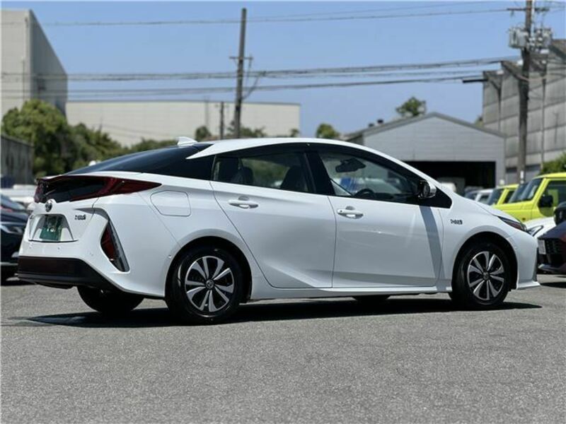 PRIUS PHV