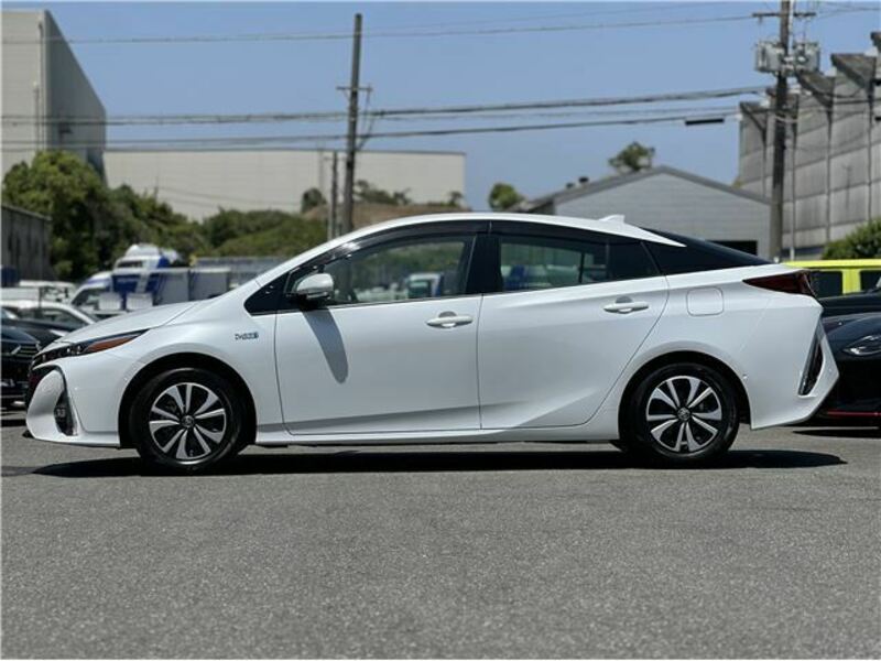 PRIUS PHV