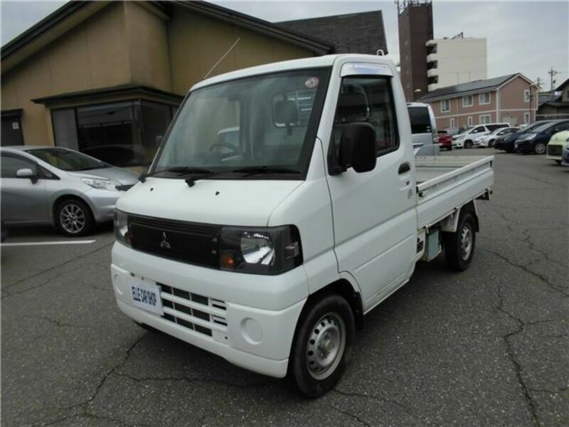 MITSUBISHI　MINICAB TRUCK