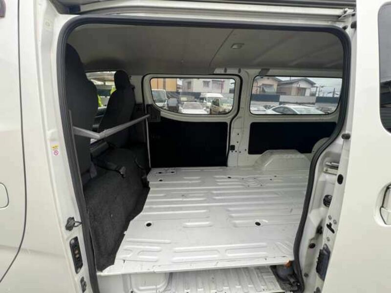 NV350 CARAVAN