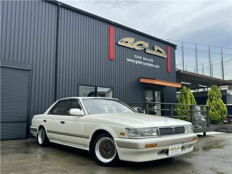 NISSAN LAUREL