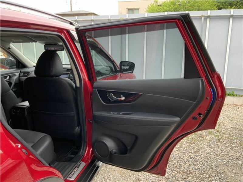 X-TRAIL-17