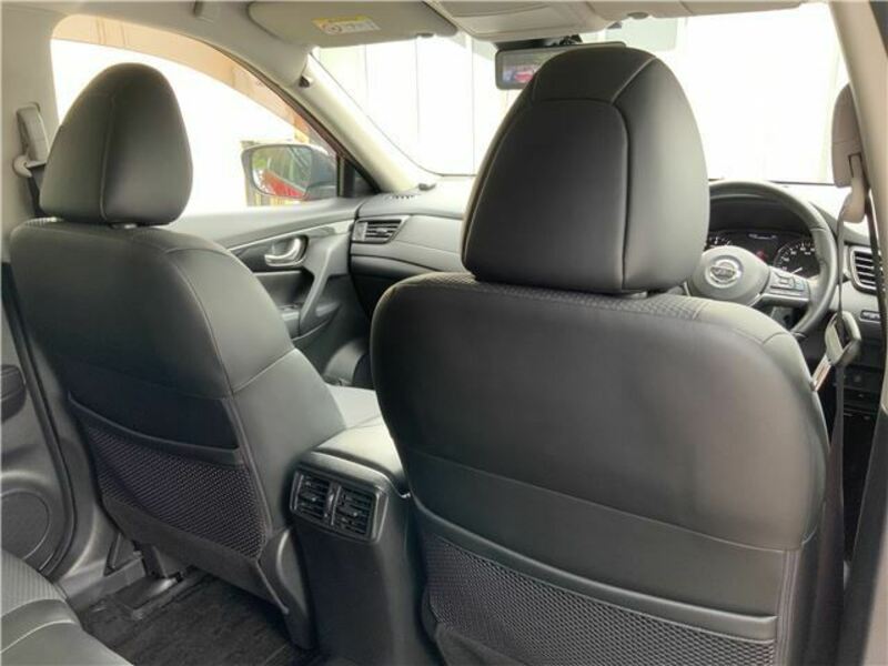 X-TRAIL-18