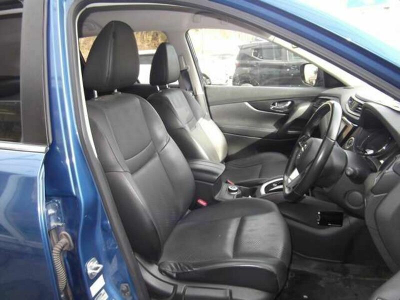 X-TRAIL-9