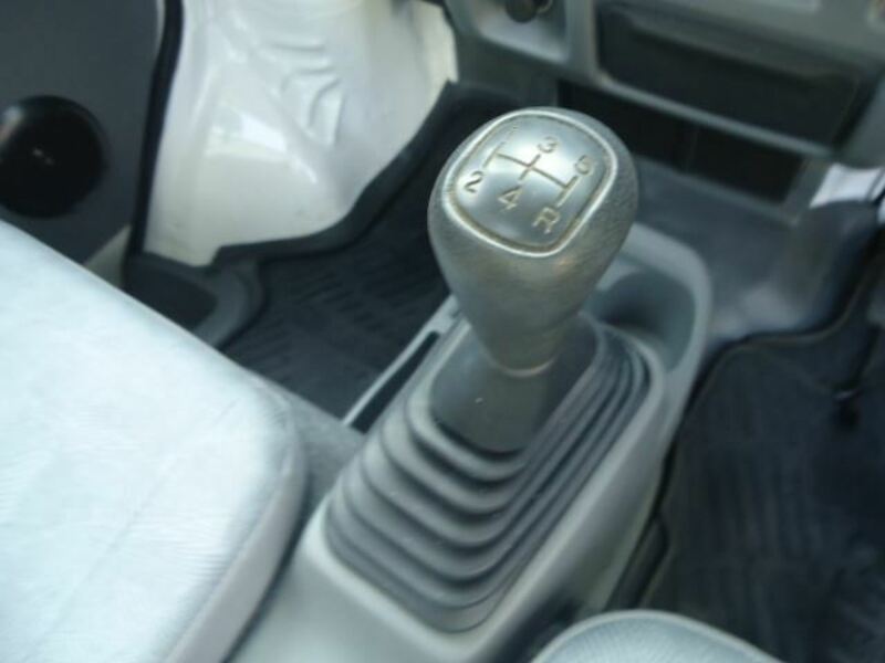 MINICAB TRUCK-32