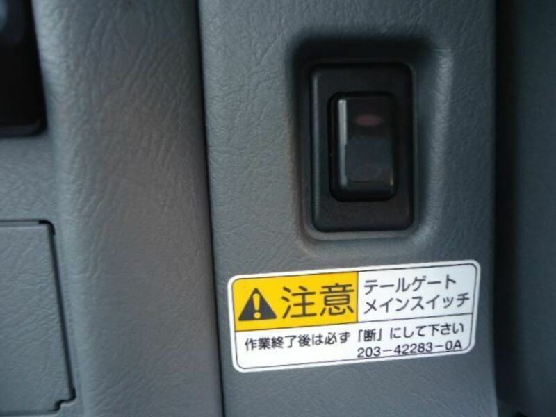 MINICAB TRUCK-33
