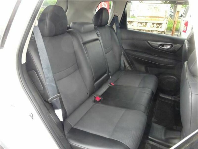 X-TRAIL-23