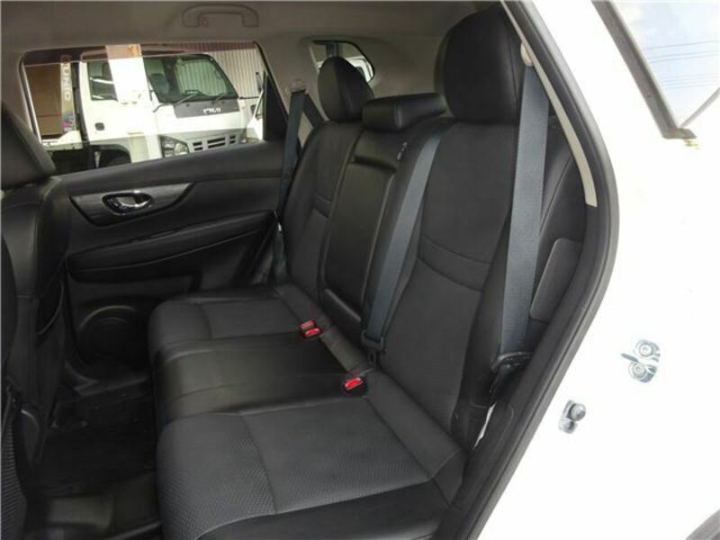 X-TRAIL-27