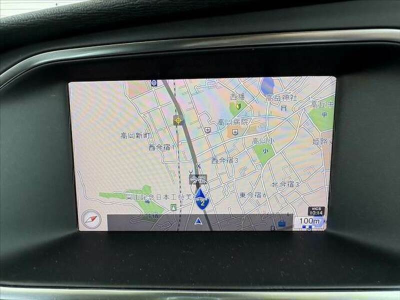 V40