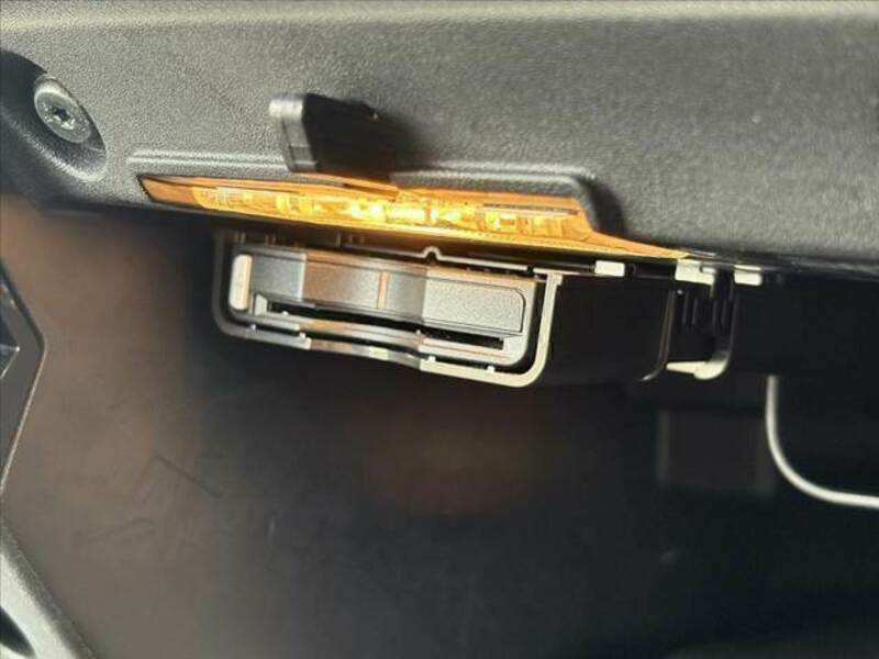 V40