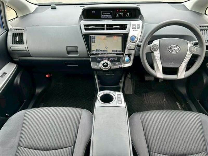 PRIUS ALPHA