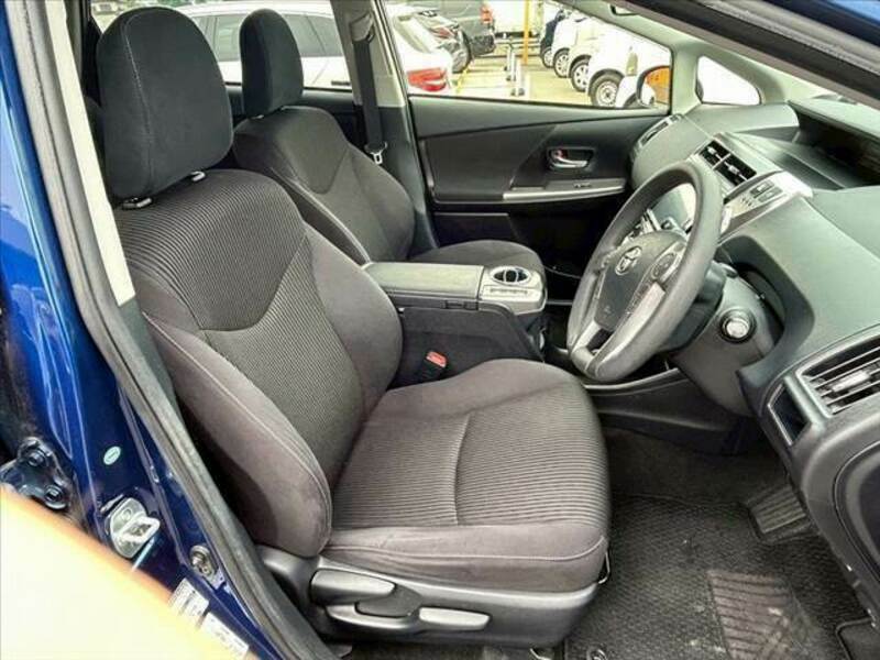 PRIUS ALPHA
