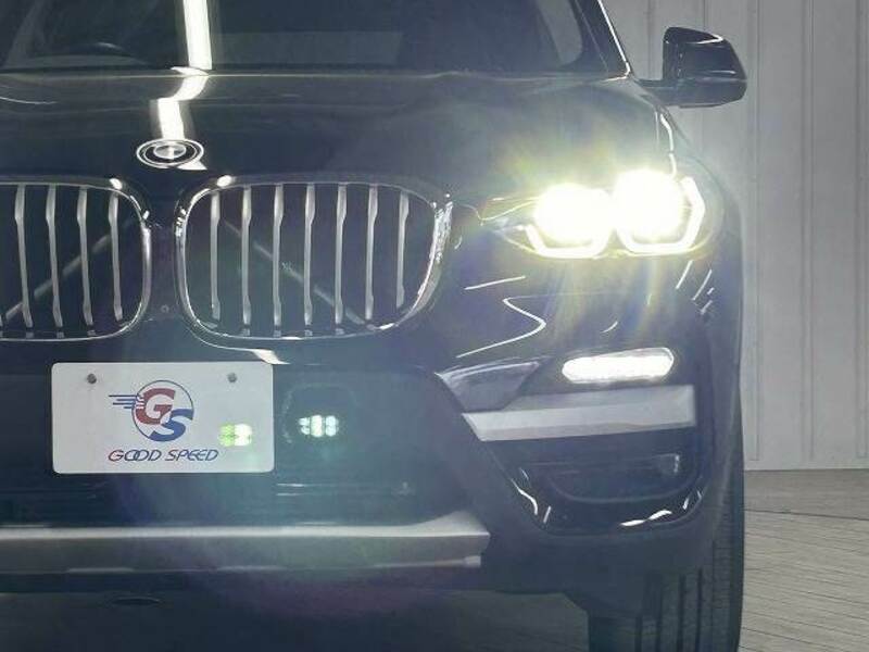 X3