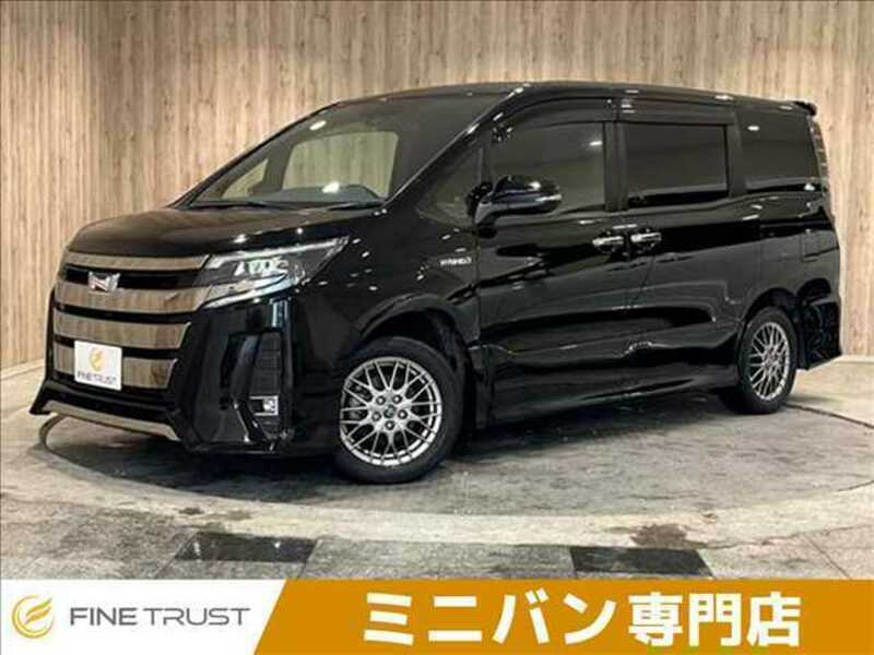 TOYOTA NOAH