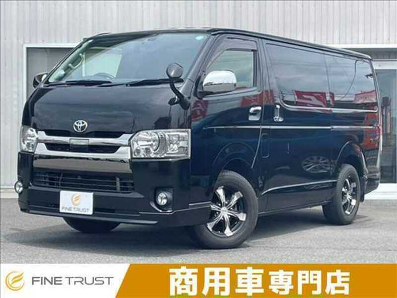 TOYOTA HIACE VAN