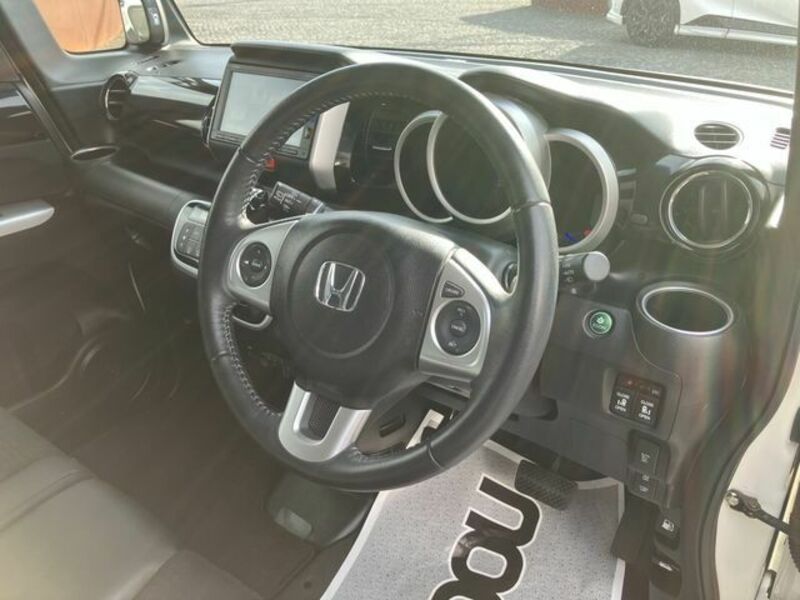 N BOX CUSTOM-10