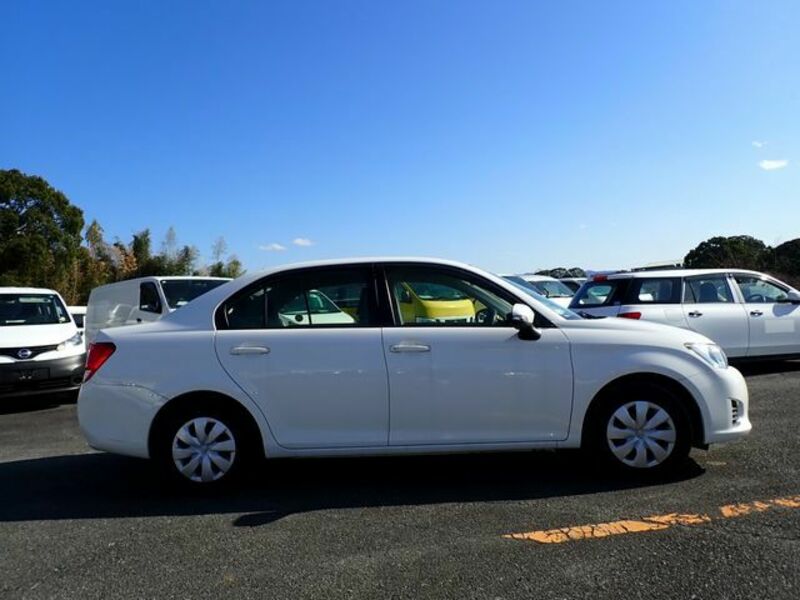 COROLLA AXIO